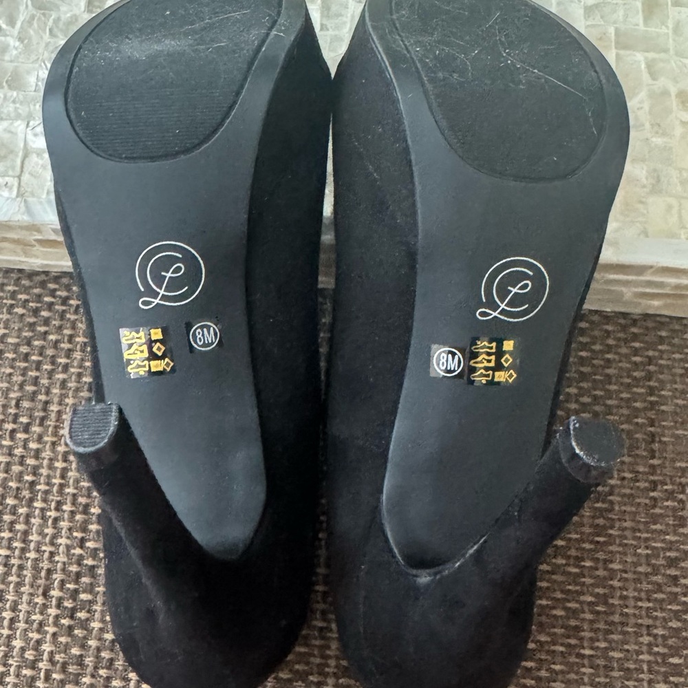Chinese Laundry NWOB black velvet pumps  8 platform 5”stiletto heel pumps - Picture 5 of 5